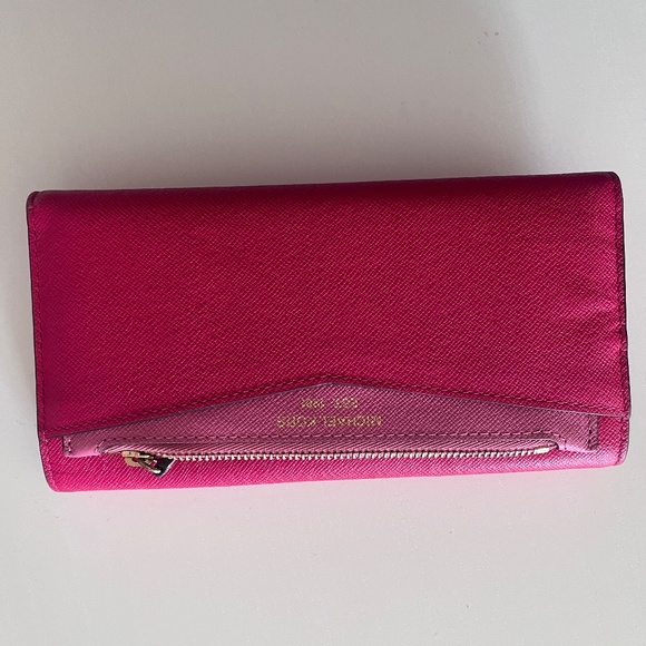 Michael Kors Pink leather wallet - Picture 4 of 5